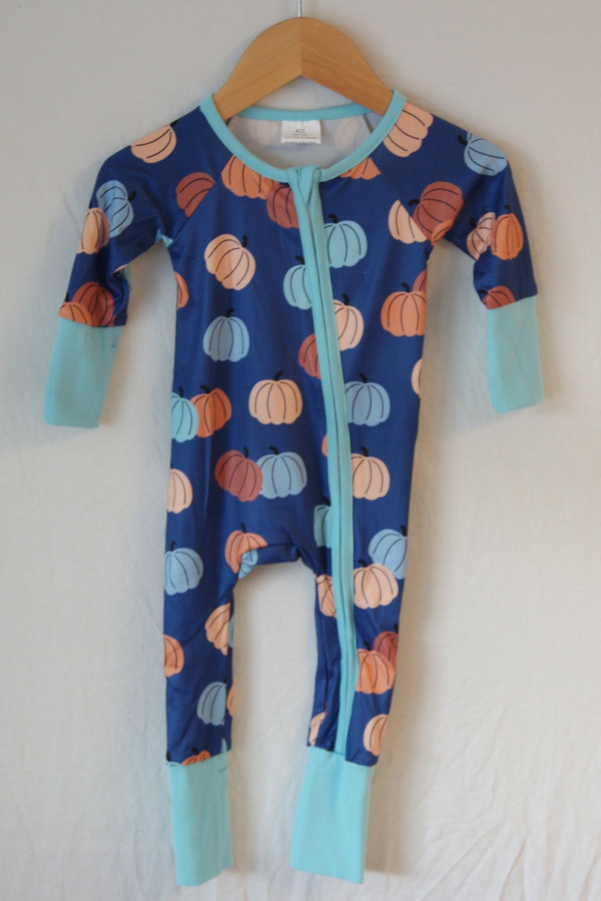 Blue Pumpkin Sleeper